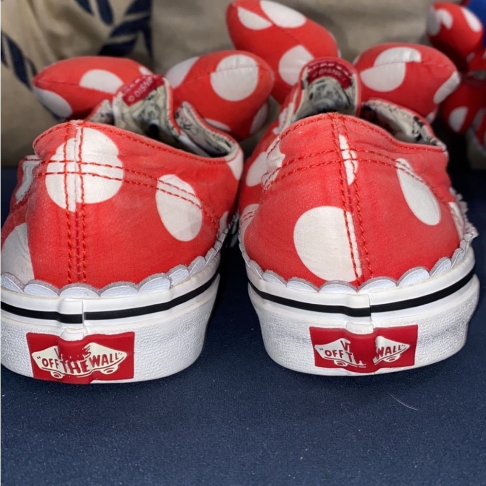 Disney X Vans Minnie Mouse Bow Vans - Picture 6 of 8
